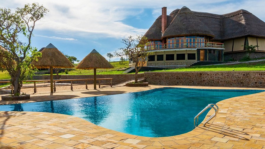 Luxury Safari Tanzania: Private Lodges, Guides and Exclusive Tours Luxury Safari Tanzania: Private Lodges, Guides and Exclusive Tours
